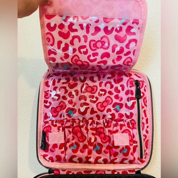 💖SOLD💖Hello Kitty Impressions Makeup Case Beauty Storage Pink - Picture 4 of 6